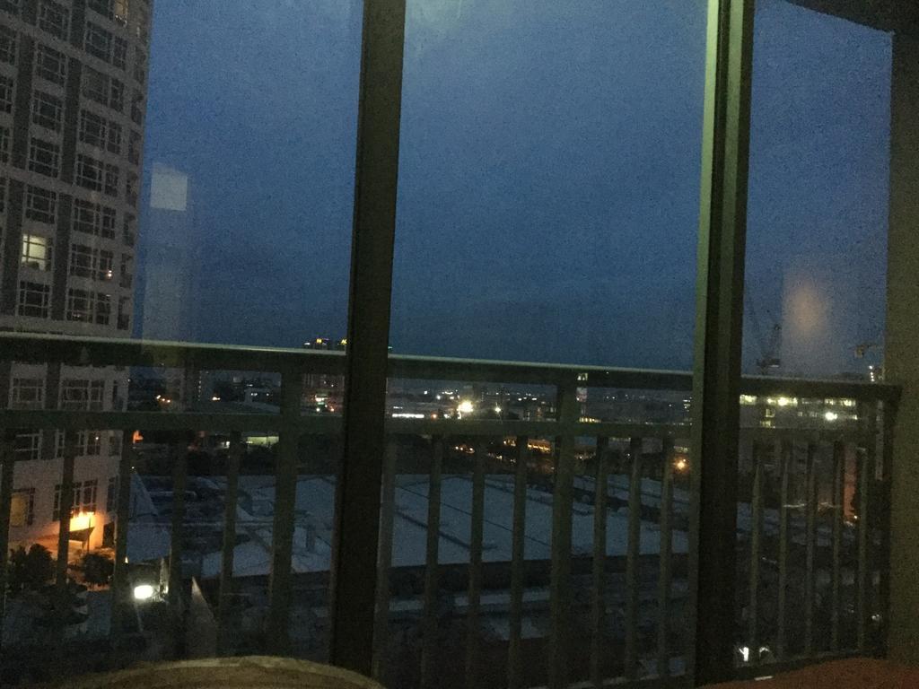 Ortigas 2 Bedroom Corner Unit With 2 Queen Across Shangrila Manila