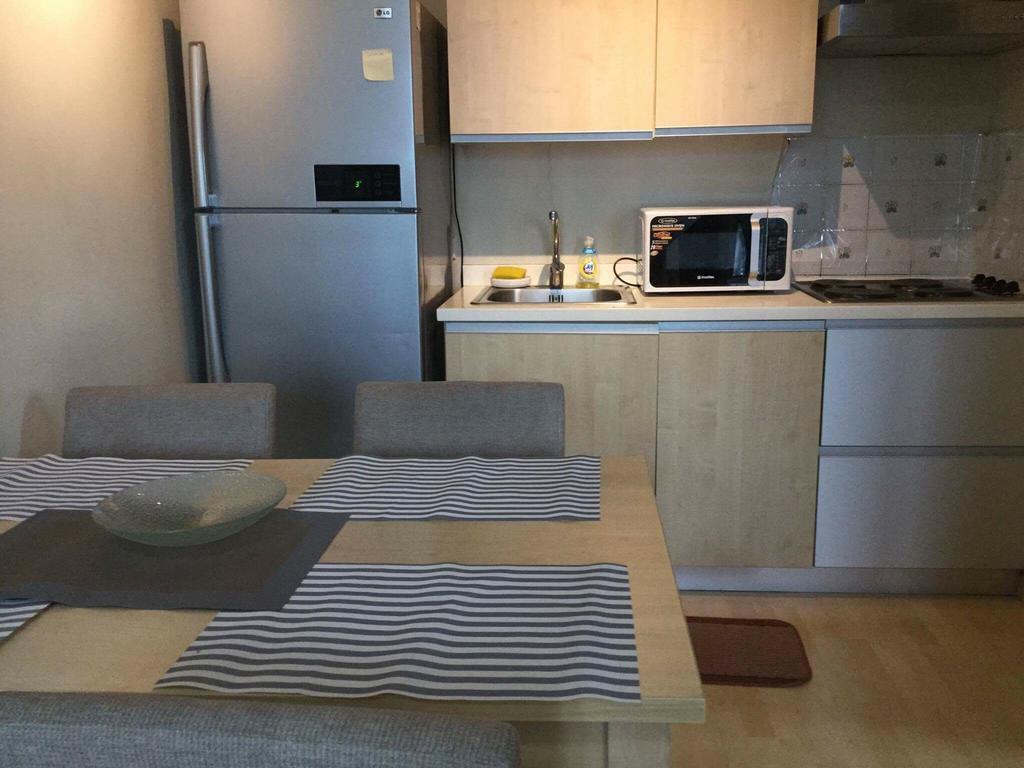 Apartment Ortigas 2 Bedroom Corner Unit With 2 Queen Across Shangrila