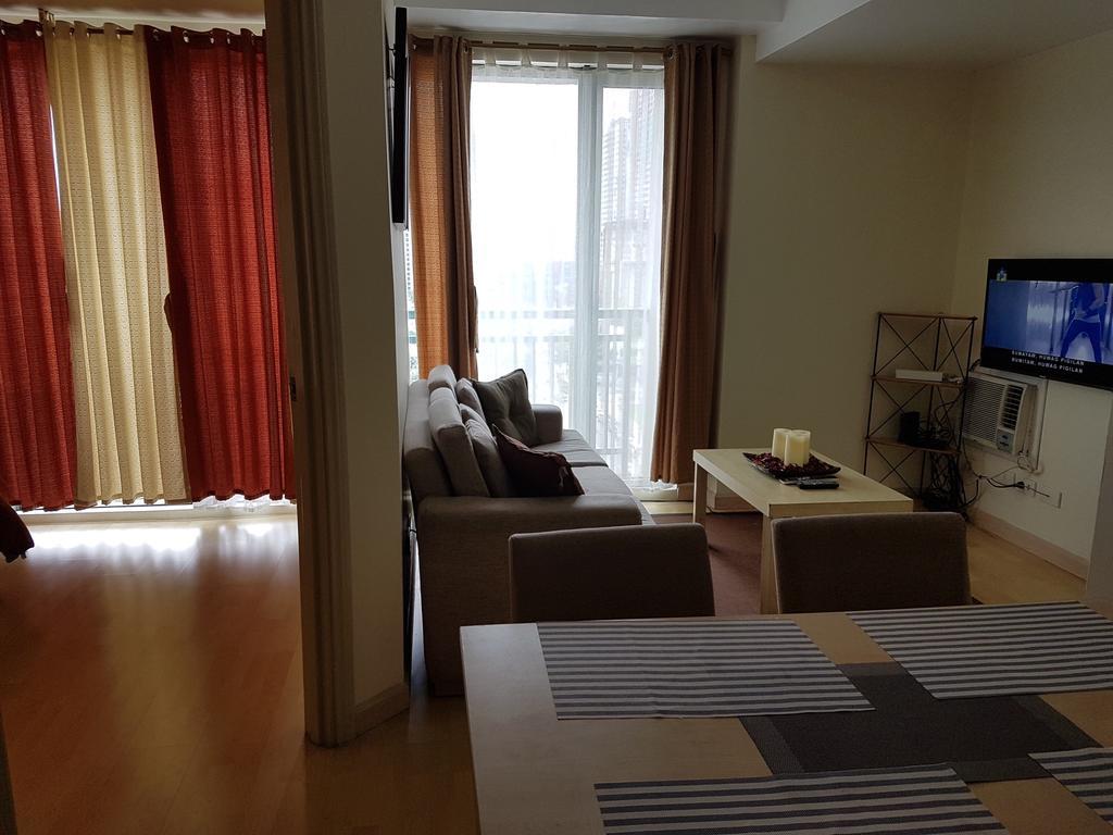 Apartment Ortigas 2 Bedroom Corner Unit With 2 Queen Across Shangrila